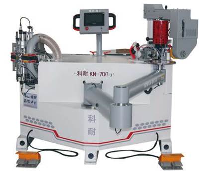 KN700-3 Криволинейный кромкооблицовочный станок img src="https://test.mwstanki.ru/wp-content/uploads/2023/10/image002.jpg" alt="KN700-3 Криволинейный кромкооблицовочный станок"